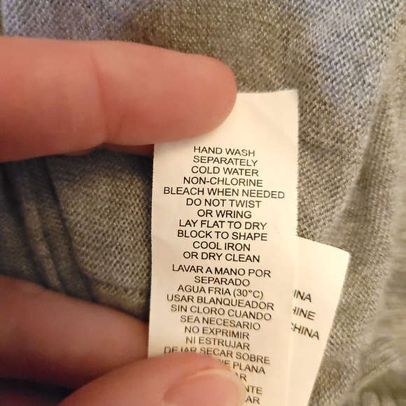 Kensie Women's Medium Gray Fitted Cardigan - Picture 13 of 13